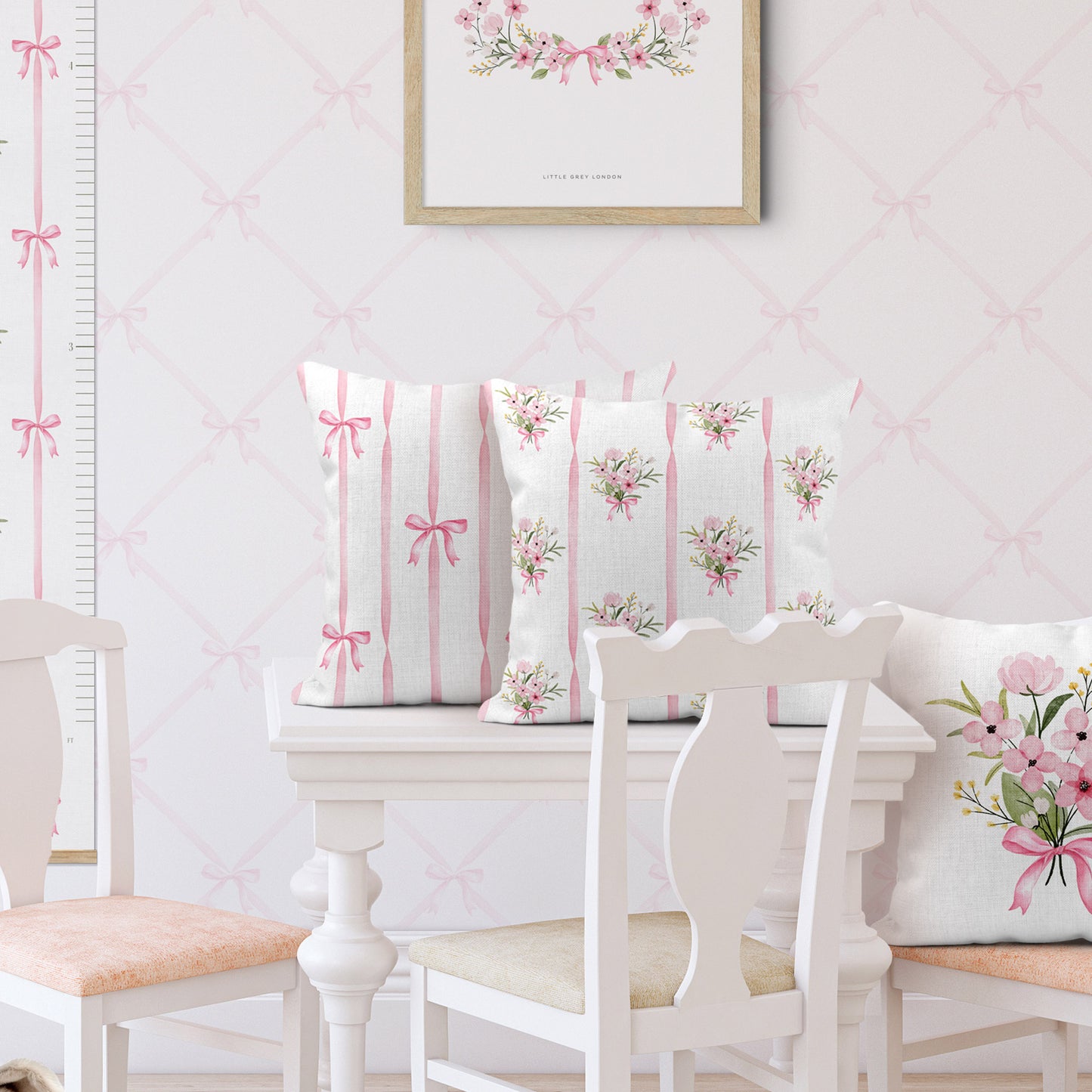 FLOWERS & BOWS RIBBONS & BOWS TRELLIS SCATTER CUSHION