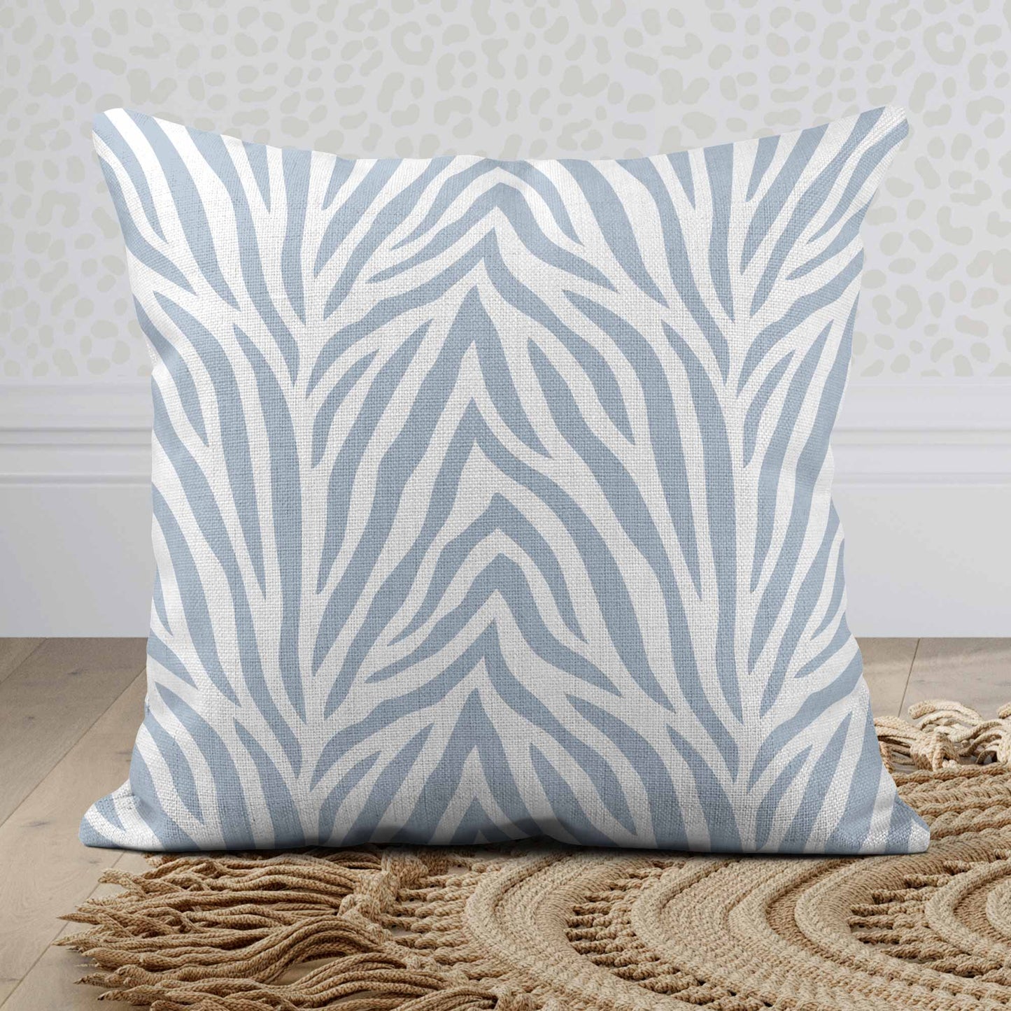 AFRICAN ANIMALS ZEBRA SCATTER CUSHION