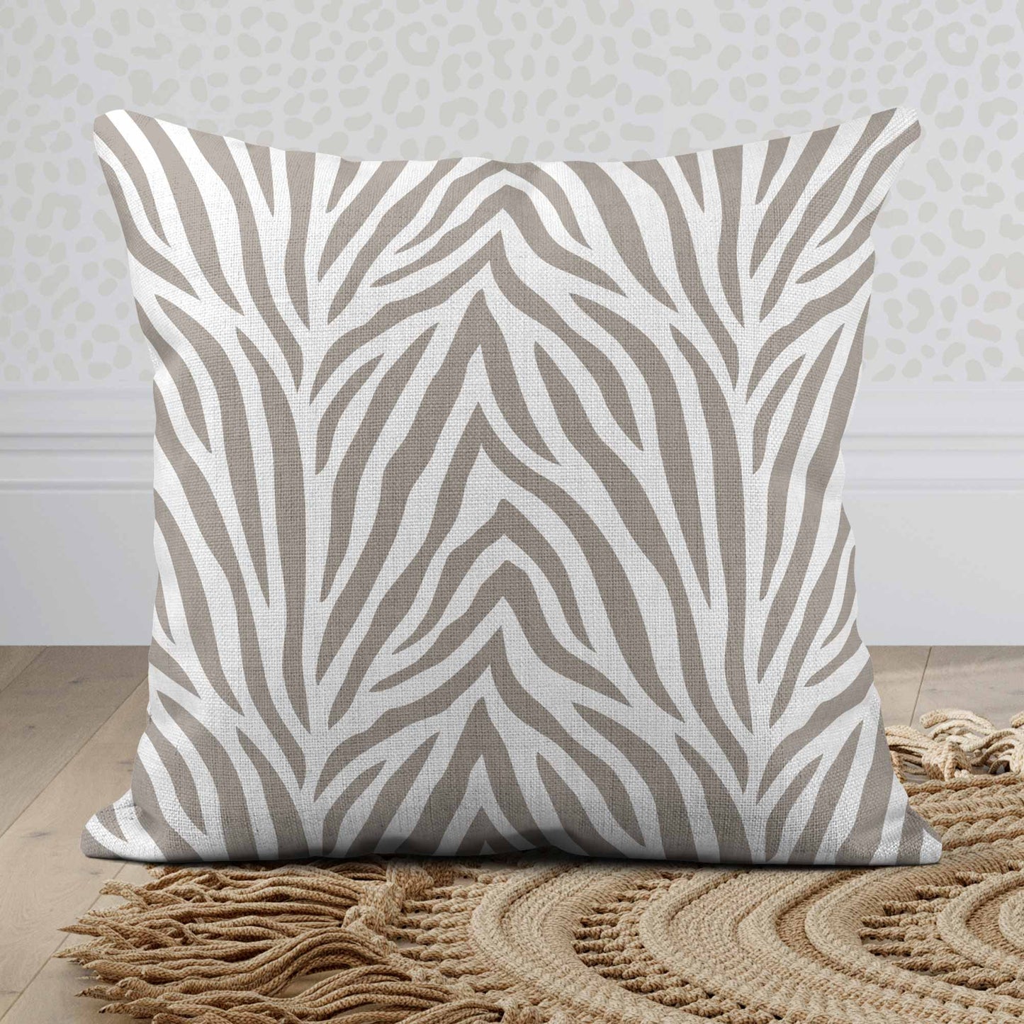 AFRICAN ANIMALS ZEBRA SCATTER CUSHION